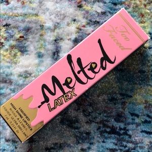Too faced MELTED Peekaboo